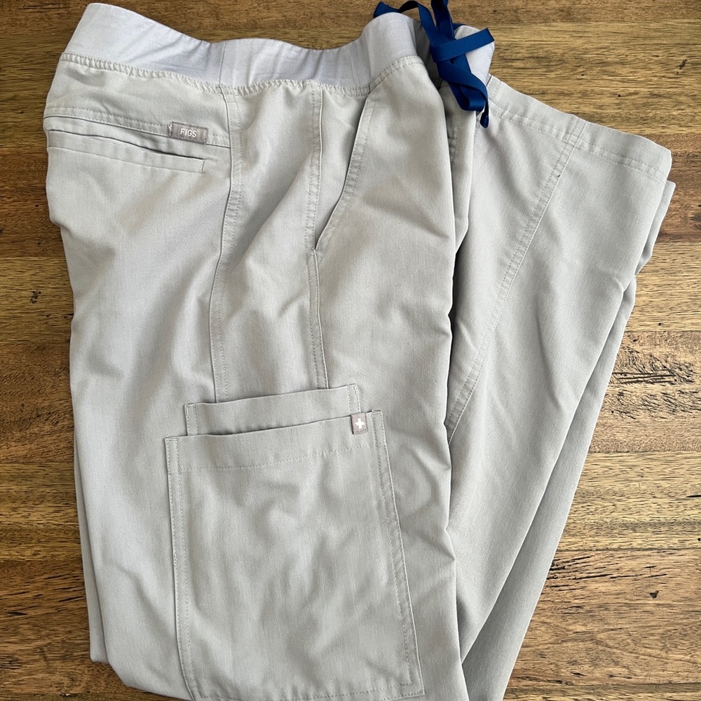 COPY - *BUNDLE* USED FIGS MEN SPACE GREY ORIGINAL AXIM PANTS & LEON THREE POCKE…